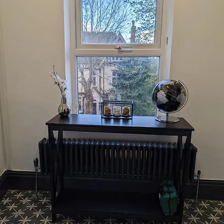 Apartment Stylish 2 Bedroom Ensuite Flat In Birmingham
